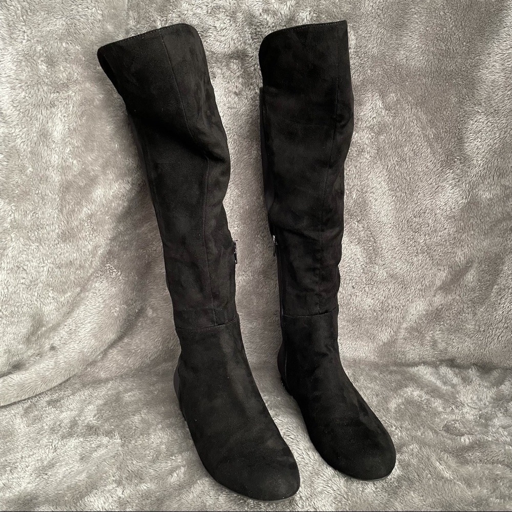 Wild Diva Black Faux Suede Over-The-Knee Boots Size 7 Flat Slouchy OTK Boots